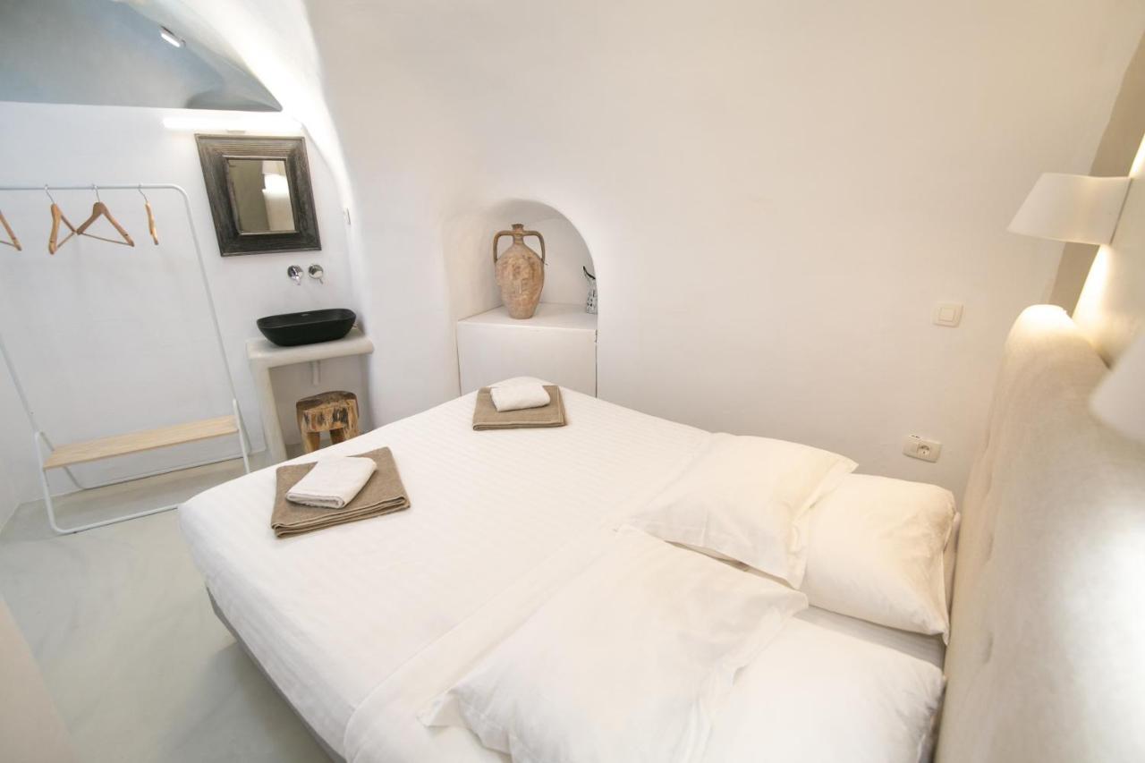 Opsis Cave House Apartment Oía Exterior photo